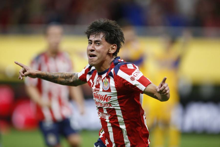 Sandoval se viste de h&eacute;roe y mete a Chivas a semifinales