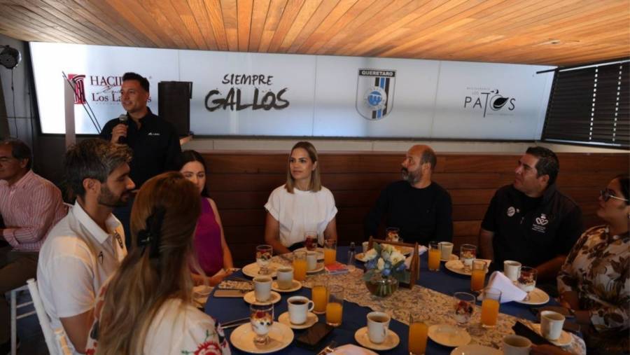 Car Herrera de Kuri impulsa el deporte infantil con convivencia de Gallos Blancos y ni&ntilde;os de CAS
