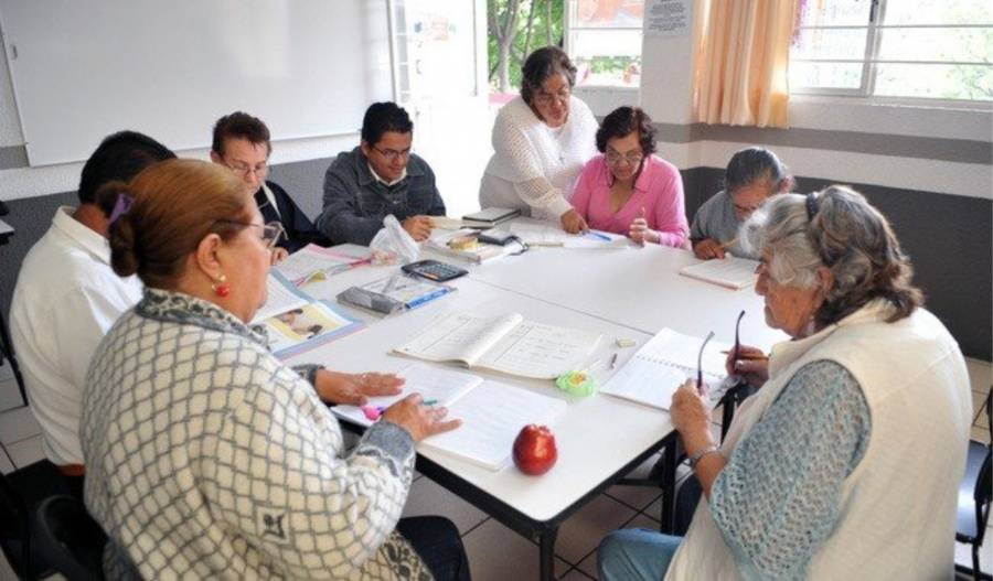 Alfabetizaci&oacute;n en M&eacute;xico alcanza cifra hist&oacute;rica: 189 mil personas aprendieron a leer y escribir en 2026