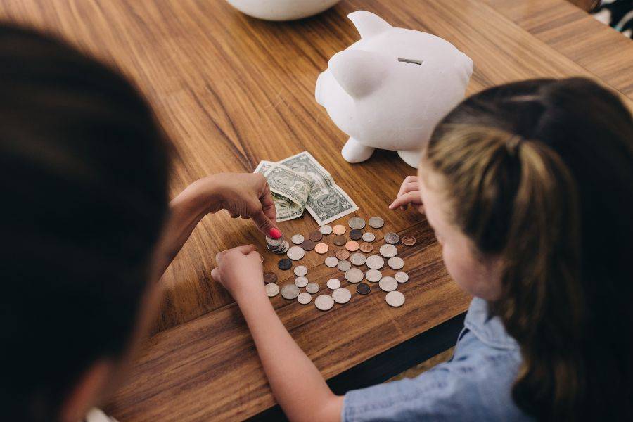 CONDUSEF detecta fallas en cuentas de ahorro para menores