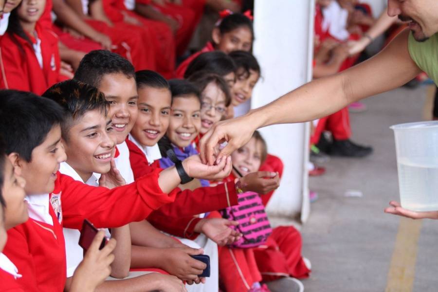 Gobierno estatal invierte 6.1 mdp en mejoras de dos primarias en Le&oacute;n
