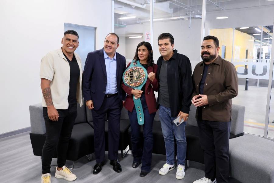 Cierran Salcido y Cuauht&eacute;moc Blanco el Summit 2026 de la UDEP en Puebla