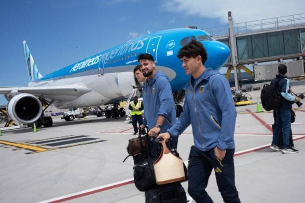 Parte de la Selección de Argentina llega a EEUU