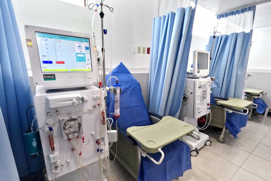 IMSS Bienestar detecta sobrecostos de hasta 200% en hemodiálisis en Puebla