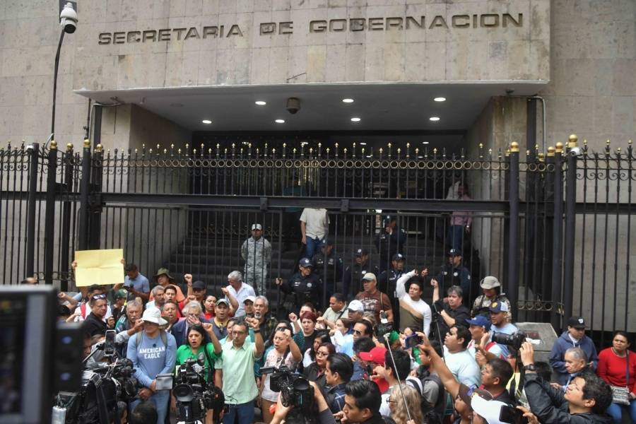 Gobierno de M&eacute;xico mantiene di&aacute;logo con CNTE; llama a evitar bloqueos y cierre de escuelas
