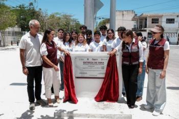 Mara Lezama y Ana Paty Peralta entregan nueva calle Universidad del Caribe en Canc&uacute;n
