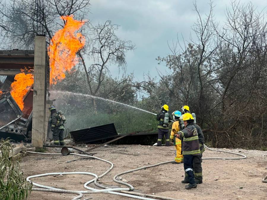 Gobierno estatal atiende emergencia por explosi&oacute;n en Tepeaca