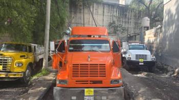 Aseguran 10 pipas y pozo ilegal en Xochimehuacan; abastec&iacute;a agua sin concesi&oacute;n