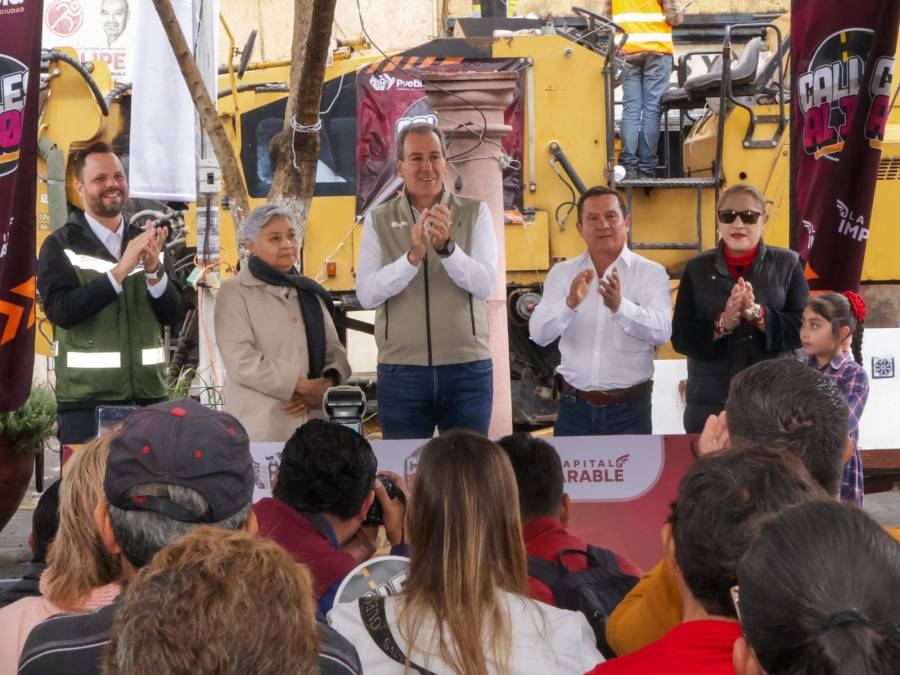 Arranca Pepe Chedraui trabajos de rehabilitaci&oacute;n vial en la Junta Auxiliar de San Felipe Hueyotlipan