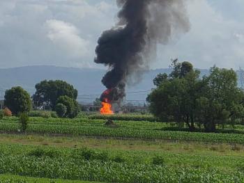 Pemex controla fuga de gas provocada por toma clandestina en Tlalancaleca