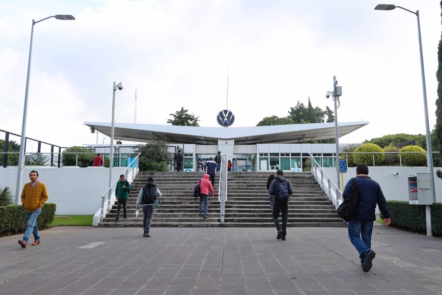 Volkswagen suspende labores dos horas para ver el M&eacute;xico vs Sud&aacute;frica