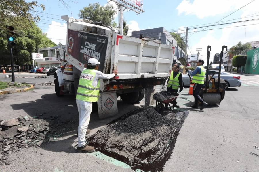 Gobierno de Pepe Chedraui refuerza acciones de bacheo en favor de las y los poblanos