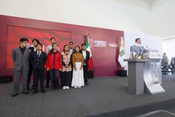 Gobierno Estatal apoya a talento poblano rumbo a Olimpiada Matem&aacute;tica en Singapur