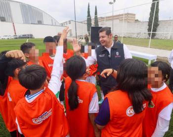 Consolidan Gobierno Federal y Estatal, espacios deportivos como motor de bienestar