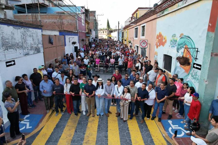 Obras Que Transforman Atlixco: Ariadna Ayala Inaugura Rehabilitaci&oacute;n De Calle En El Coraz&oacute;n Del Municipio