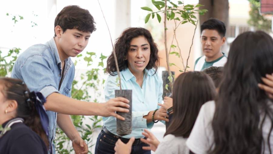 Diputada Norma Pimentel impulsa jornadas de reforestaci&oacute;n en escuelas y reafirma su compromiso con el cuidado del medio ambiente