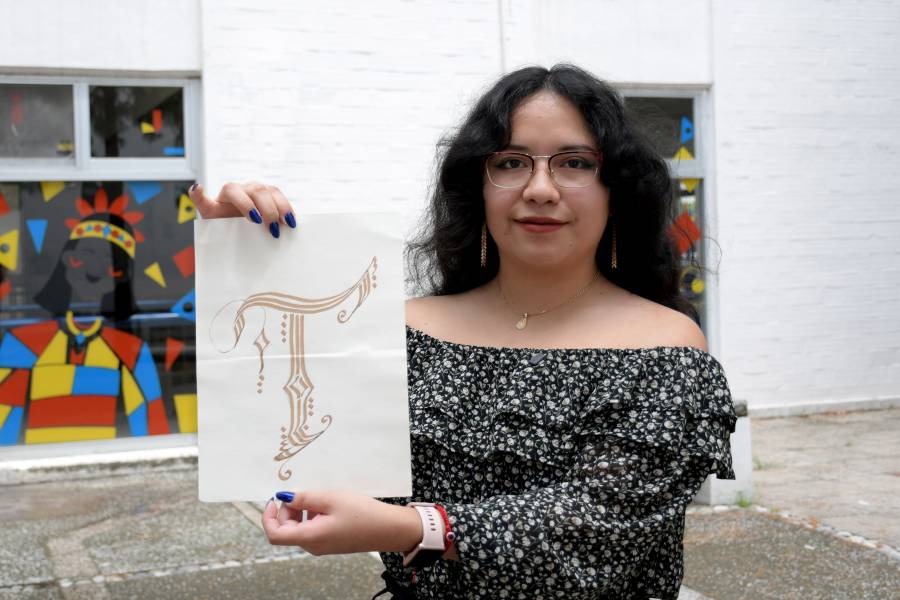 Estudiantes BUAP muestran su talento en exposici&oacute;n tipogr&aacute;fica itinerante