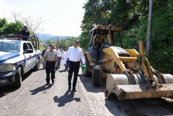 Gobierno Estatal Despliega Maquinaria y Apoyos Sociales Para Atender Emergencia En La Sierra Negra