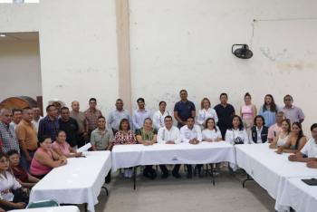 Escucha diputado P&aacute;vel Gaspar necesidades del magisterio para integrar una agenda a favor de la educaci&oacute;n en la Mixteca