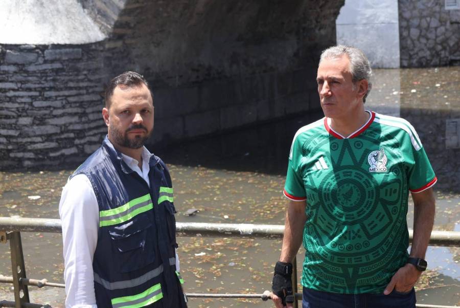 Supervisa Pepe Chedraui labores de drenado en el Puente de Ovando para restablecer la circulaci&oacute;n segura