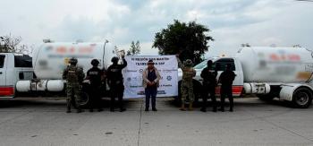Polic&iacute;a De Texmelucan Brinda Apoyo Para Aseguramiento De Un Masculino Y Dos Pipas