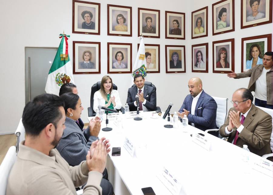 Con Nuevo Liderazgo, Sedif Refrenda Su Compromiso Con Las Familias Poblanas: Armenta Mier