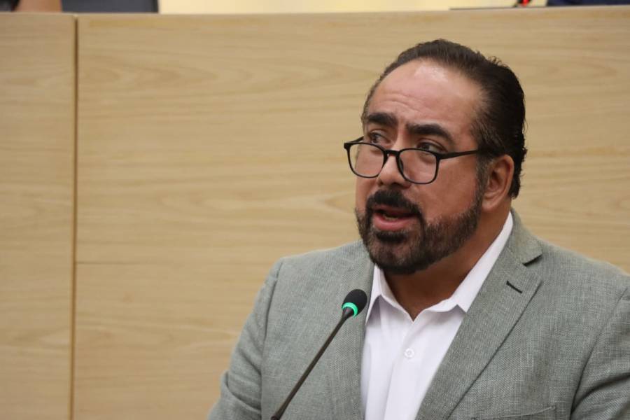 Plantea Rafael Micalco reforma para fortalecer la prevenci&oacute;n de enfermedades transmisibles en la infancia