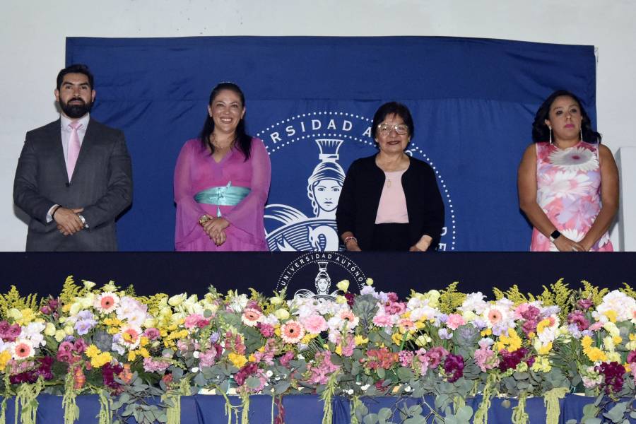BUAP grad&uacute;a a 215 estudiantes de la Preparatoria de Iz&uacute;car