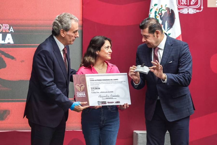 Entregan apoyos a 36 comercios afectados por inundaciones en el Centro Histórico