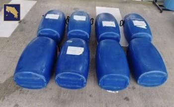 Costa Rica decomisa por primera vez coca&iacute;na l&iacute;quida en operaci&oacute;n mar&iacute;tima