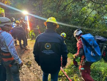 Localizan dos cuerpos en la Gruta Chichicazapan; falta una persona por encontrar
