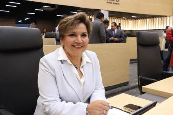 Diputada Floricel Gonz&aacute;lez promueve la dignidad, protecci&oacute;n y revalorizaci&oacute;n del magisterio poblano