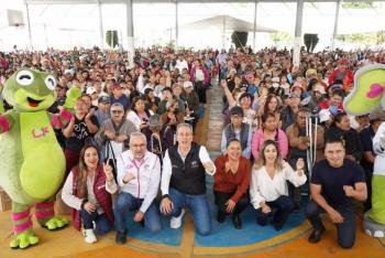 Pepe Chedraui entreg&oacute; despensas del programa “Alimentaci&oacute;n Imparable” en Agua Santa
