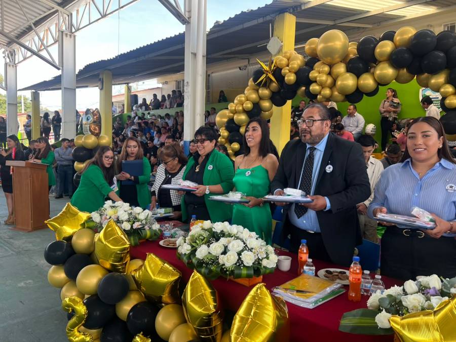 Reafirma diputada Norma Pimentel su compromiso con la educaci&oacute;n