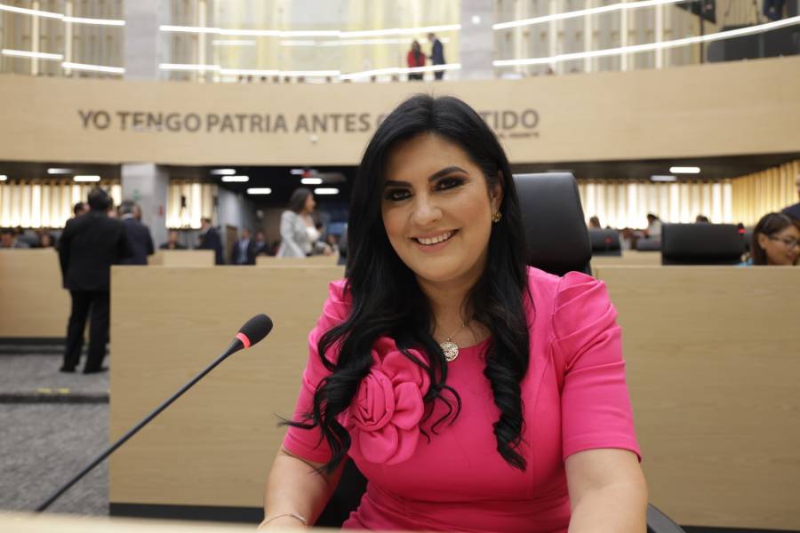 Reconocer los actos de hero&iacute;smo de polic&iacute;as en defensa de la vida, el patrimonio y la seguridad, propone Delfina Pozos