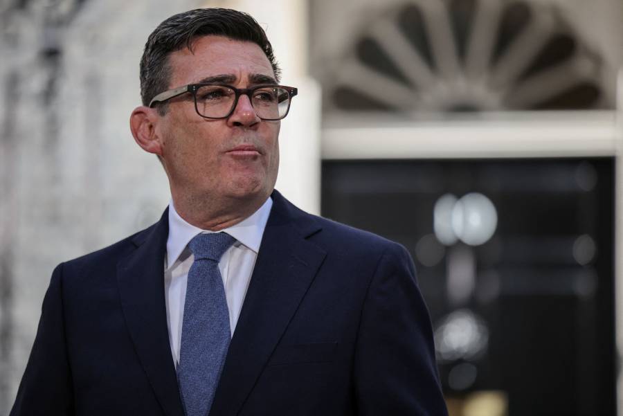 Andy Burnham asume como primer ministro y anuncia 