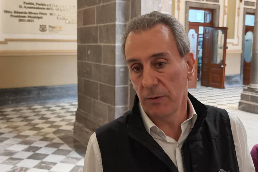 Alcalde de Puebla responde al PAN: critica a Ana Tere Aranda y reta a Mario Riestra a competir