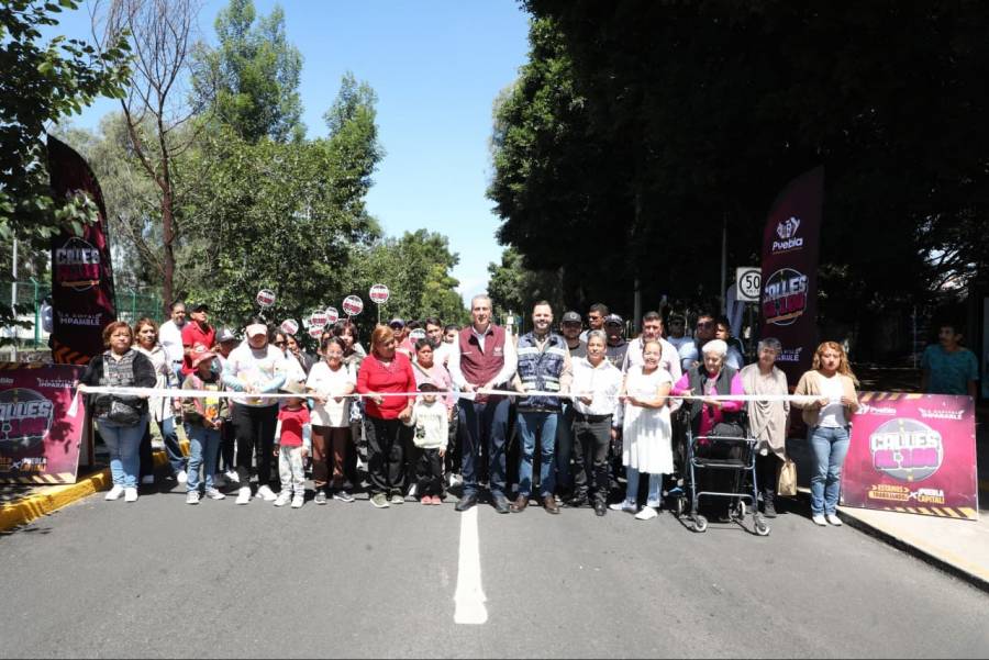 Inaugura Pepe Chedraui rehabilitaci&oacute;n del bulevar Xonaca con el Tren Capitalino de Pavimentaci&oacute;n