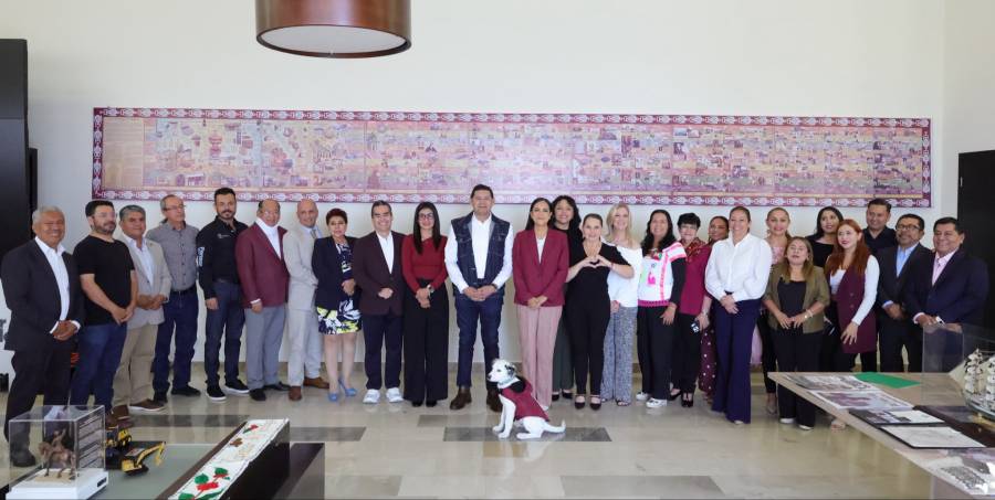Ariadna Montiel visita Puebla y fortalece la estructura de Morena junto a Alejandro Armenta