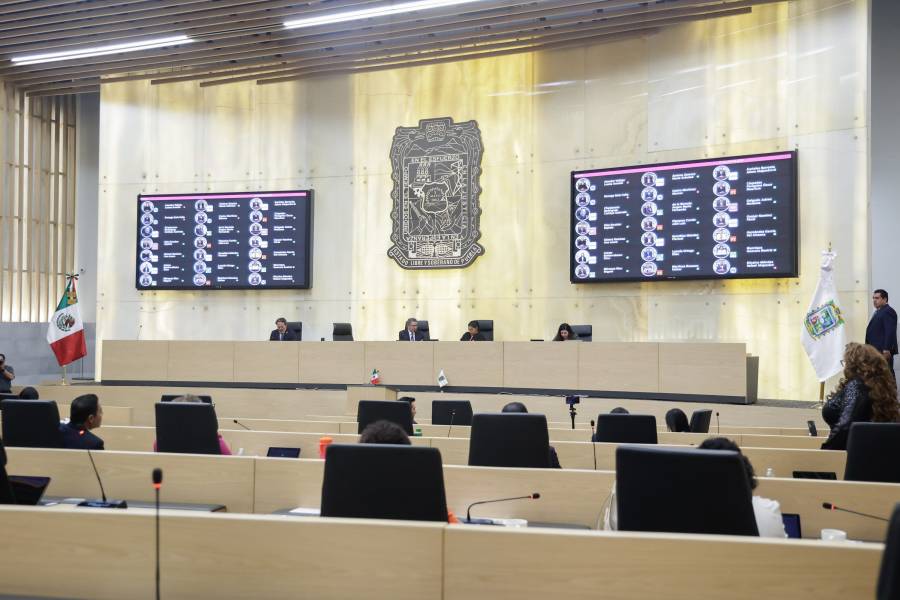 Comisi&oacute;n del Congreso aprueba reducci&oacute;n de regidur&iacute;as en Puebla; reforma pasa al Pleno