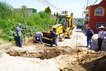 Gobierno De Texmelucan Inicia Reparaci&oacute;n De La Calle 5 De Mayo En Tlanalapan Para Garantizar Una Vialidad Segura Y Duradera