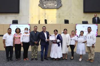 Reconocen en el Congreso de Puebla la labor docente en la preservaci&oacute;n de lenguas originarias