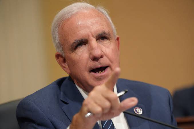 Congresista Carlos Giménez acusa a Sheinbaum de socavar política de EE.UU. hacia Cuba