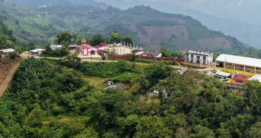 Tras a&ntilde;os de conflicto, Presidencia dar&aacute; seguimiento a disputa por predio del mercado de Zoquitl&aacute;n