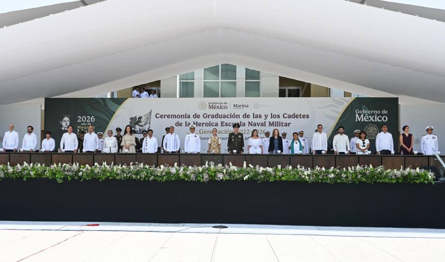 M&eacute;xico Cree Y Conf&iacute;a En Ustedes; Llevan La Responsabilidad De Defender La Soberan&iacute;a: Presidenta Claudia Sheinbaum En Graduaci&oacute;n De Cadetes De La Heroica Escuela Naval Militar En Alvarado, Veracruz