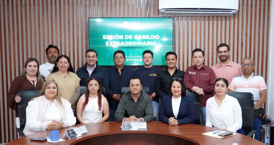 Cabildo De Texmelucan Toma Protesta A Mar&iacute;a Fernanda Romero Mart&iacute;nez Como Presidenta Auxiliar De San Lucas Atoyatenco