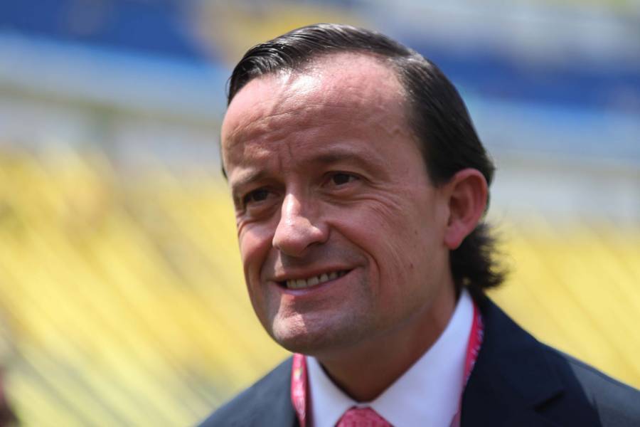 Afici&oacute;n reprocha a Mikel Arriola y exige el regreso del ascenso y descenso en el futbol mexicano