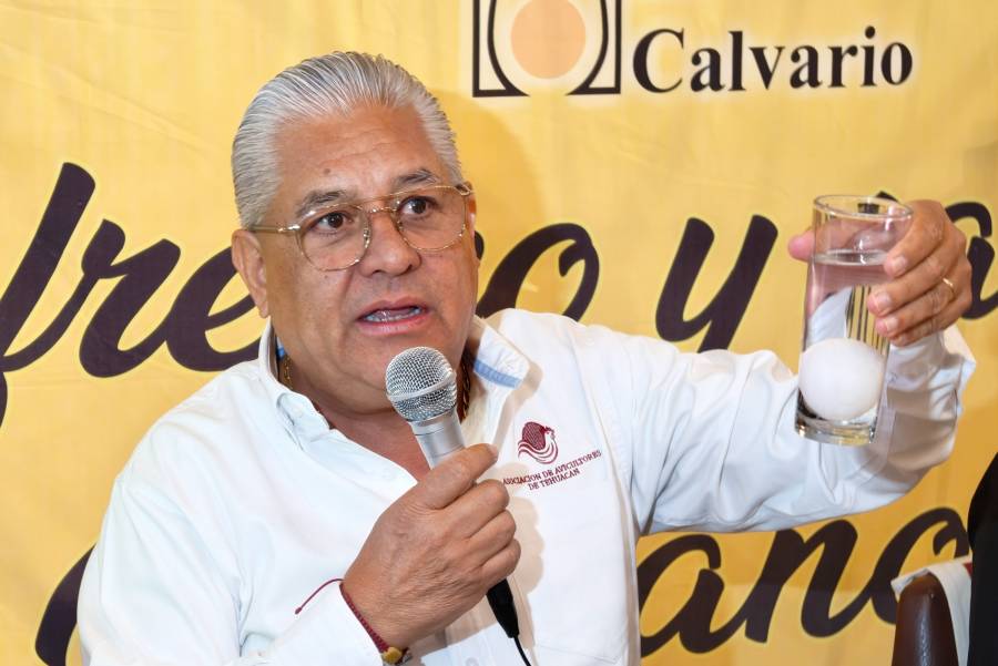 Avicultores alertan por venta de huevo importado de EU a granel en Puebla