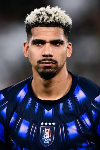 Ronald Ara&uacute;jo se acerca al Liverpool tras acuerdo con Barcelona