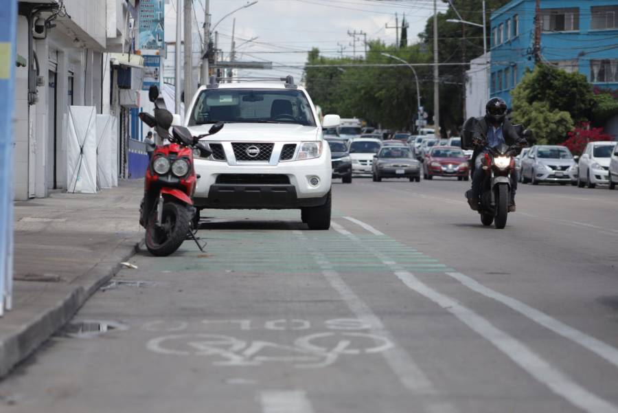 Multas por invadir ciclov&iacute;as bajan 50% en Puebla capital